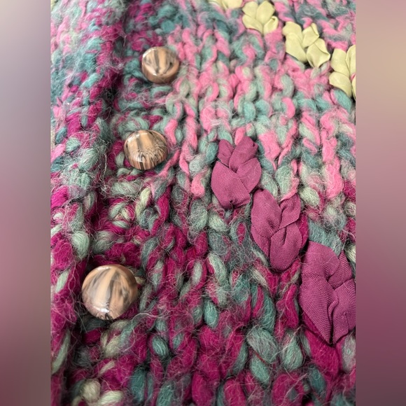 Chunky knit wool cardigan sweater. Handmade. 22” pit to pit 21” long. - Picture 4 of 10